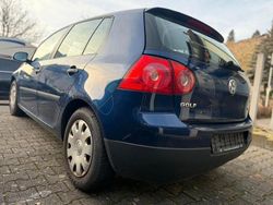 Blau Gebraucht 2004 VW Golf Basis Limousine | 2.450 € (Guter Preis)