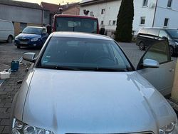 Grau Gebraucht 2001 Audi A4 Limousine | 1.400 € (Superpreis)