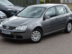Grau Gebraucht 2005 VW Golf V Trendline Limousine | 2.490 € (Guter Preis)