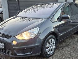 Grau Gebraucht 2006 Ford S-MAX Trend Van / Kleinbus | 3.790 € (Teuer)