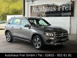 Grau Gebraucht 2021 Mercedes GLB200 SUV | 26.990 € (Guter Preis)