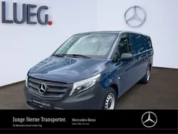 Blau Gebraucht 2021 Mercedes Vito Van / Kleinbus | 23.741 € (Fairer Preis)