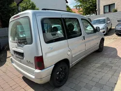 Grau Gebraucht 2002 Citroën Berlingo Van / Kleinbus | 750 € (Guter Preis)