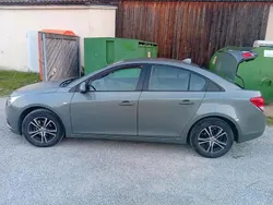 Grau Gebraucht 2010 Chevrolet Cruze Limousine | 3.999 € (Fairer Preis)