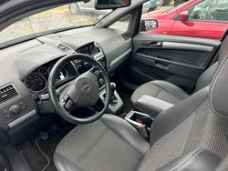 Blau Gebraucht 2009 Opel Zafira Kombi | 5.600 €