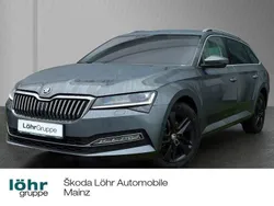 Graphite grau metallic Gebraucht 2023 Skoda Superb Style Kombi | 36.490 € (Superpreis)