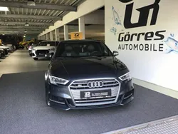 Grau Gebraucht 2018 Audi S3 Comfort Limousine | 19.999 €