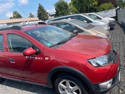 Rot Gebraucht 2016 Dacia Sandero Stepway Kleinwagen | 5.500 € (Fairer Preis)