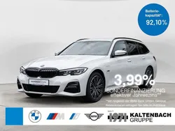 Weiß Gebraucht 2022 BMW 330e M Sport Kombi | 33.790 € (Fairer Preis)