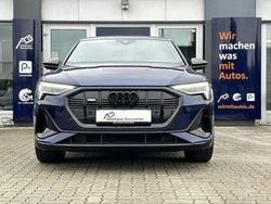 Blau Gebraucht 2022 Audi e-tron S-Line SUV | 31.950 € (Guter Preis)