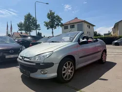 Grau Gebraucht 2001 Peugeot 206 CC Platinum Cabrio | 1.111 € (Guter Preis)