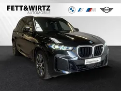 Black sapphire Gebraucht 2025 BMW X5 M Sport SUV | 86.669 € (Superpreis)