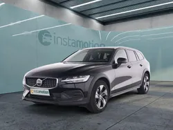 Grau Gebraucht 2023 Volvo V60 Kombi | 39.649 € (Fairer Preis)