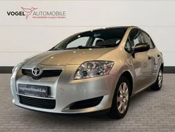 Silber Gebraucht 2009 Toyota Auris Life Limousine | 3.880 € (Guter Preis)
