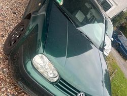 Grün Gebraucht 1999 VW Golf IV Limousine | 1.500 € (Etwas zu teuer)