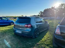 Grau Gebraucht 2008 VW Golf V GTI Kleinwagen | 6.400 € (Fairer Preis)