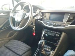 Blau Gebraucht 2016 Opel Astra Innovation Limousine | 11.000 € (Fairer Preis)