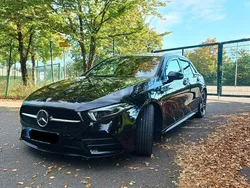 Schwarz Gebraucht 2021 Mercedes A180 AMG line Limousine | 26.590 € (Fairer Preis)