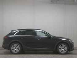 Mythosschwarz metallic Gebraucht 2021 Audi e-tron Basis SUV | 25.980 € (Guter Preis)