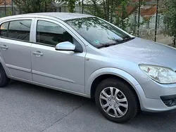 Silber Gebraucht 2005 Opel Astra Limousine | 1.599 €