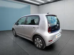 Silber Gebraucht 2021 VW e-up! Kleinwagen | 15.299 € (Fairer Preis)