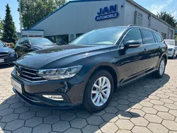 Schwarz Gebraucht 2022 VW Passat Business Kombi | 18.690 € (Fairer Preis)