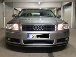 Grau metallic Gebraucht 2003 Audi A8 Limousine | 6.000 € (Guter Preis)