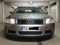 Grau metallic Gebraucht 2003 Audi A8 Limousine | 6.000 € (Guter Preis)