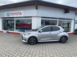 Silber Gebraucht 2022 Toyota Yaris Hybrid Team Kleinwagen | 18.500 € (Fairer Preis)