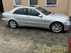 Silber Gebraucht 2006 Mercedes C320 Limousine | 4.500 €