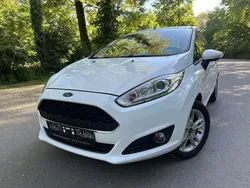 Weiß Gebraucht 2017 Ford Fiesta Celebration Kleinwagen | 6.690 € (Etwas zu teuer)