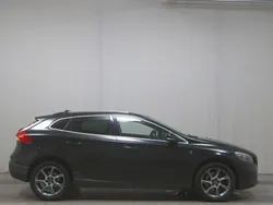 Onyx black metallic Gebraucht 2015 Volvo V40 CC Ocean Race Kombi | 10.690 € (Guter Preis)