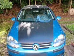 Blau Gebraucht 2005 VW Golf V Limousine | 3.000 € (Etwas zu teuer)
