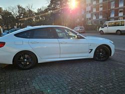 Weiß Gebraucht 2019 BMW 330 M Sport Limousine | 15.000 €