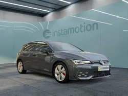 Grau Gebraucht 2024 VW Golf VIII GTI Limousine | 41.128 € (Guter Preis)