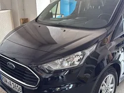 Schwarz Gebraucht 2021 Ford Tourneo Connect Active Van / Kleinbus | 22.100 € (Superpreis)