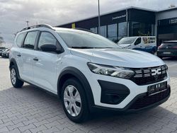 Weiß Gebraucht 2025 Dacia Jogger Essentiel Van / Kleinbus | 19.490 € (Fairer Preis)