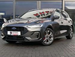 Magneticgrau Gebraucht 2022 Ford Focus ST-Line Limousine | 19.300 € (Fairer Preis)