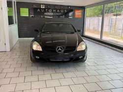 Obsidianschwarz metalliclack Gebraucht 2005 Mercedes SLK280 Cabrio | 10.999 € (Fairer Preis)