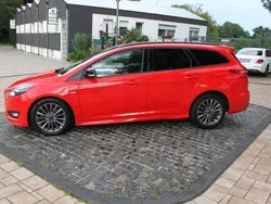 Rot Gebraucht 2018 Ford Focus ST-Line Kombi | 15.500 € (Guter Preis)