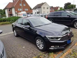 Schwarz Gebraucht 2016 VW Passat Highline Limousine | 17.999 € (Fairer Preis)
