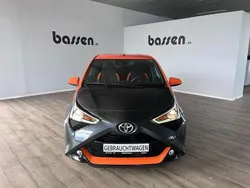 Rauchgrau mica dach mandarine Gebraucht 2020 Toyota Aygo Kleinwagen | 12.450 € (Etwas zu teuer)