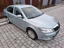 Grün Gebraucht 2009 Skoda Octavia Limousine | 3.699 € (Guter Preis)
