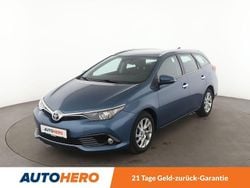 Blau Gebraucht 2015 Toyota Auris Touring Sports Comfort Kombi | 11.330 € (Etwas zu teuer)