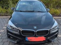 Schwarz Gebraucht 2015 BMW 218 Gran Tourer Advantage Van / Kleinbus | 12.700 € (Fairer Preis)