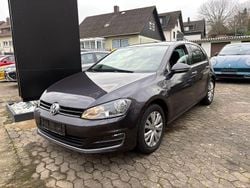 Grau Gebraucht 2016 VW Golf VII LOUNGE Limousine | 12.590 € (Guter Preis)
