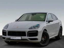 Grau Gebraucht 2020 Porsche Cayenne GTS SUV | 92.900 € (Teuer)