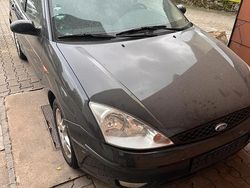 Schwarz Gebraucht 2006 Ford Focus Kleinwagen | 400 € (Superpreis)