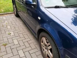 Blau Gebraucht 2002 VW Golf IV Limousine | 1.250 € (Etwas zu teuer)