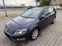 Blau Gebraucht 2012 VW Passat Trendline Kombi | 7.190 € (Fairer Preis)